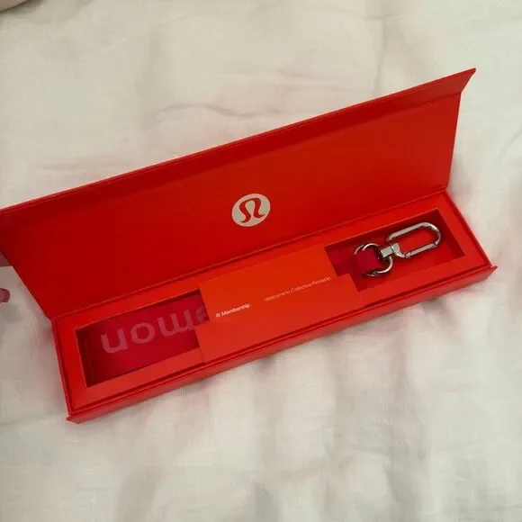 Lululemon - Membership Collective Pinnacle Keychain - New in box - Picture 2 of 4